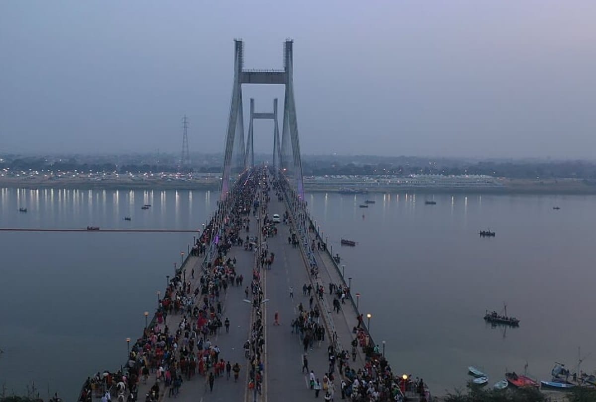 Ardh Kumbh mela Mauni Amavasya Maha snan unexpected devotees crowd, photos telling Story