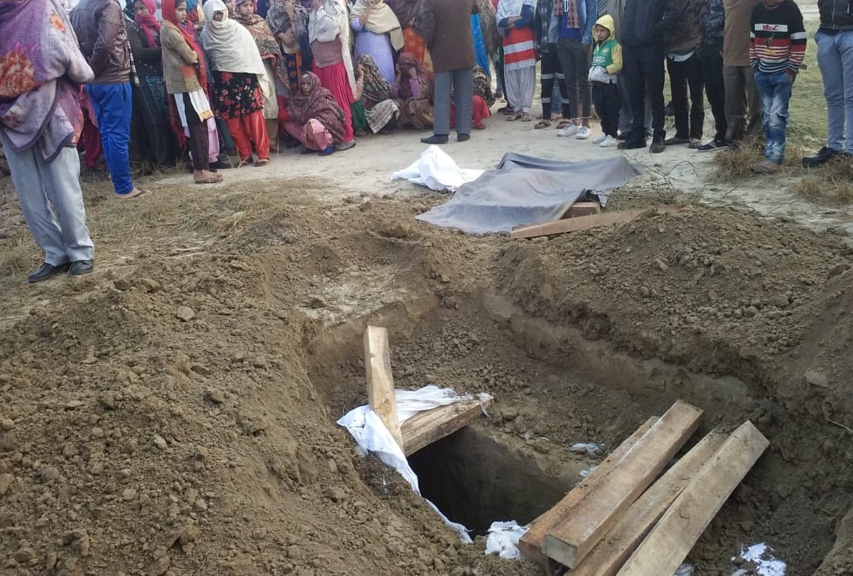 In greater noida anti social element dig out old lady dead body from grave thrown tension prevails