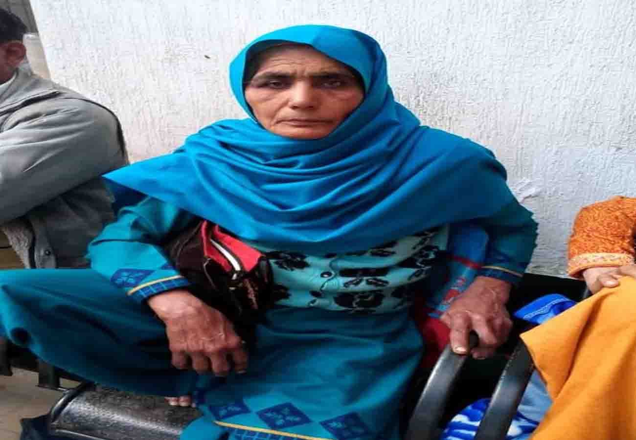 Kumbh mela 2019 sadhu road accident in kanpur, three people died and seven injured