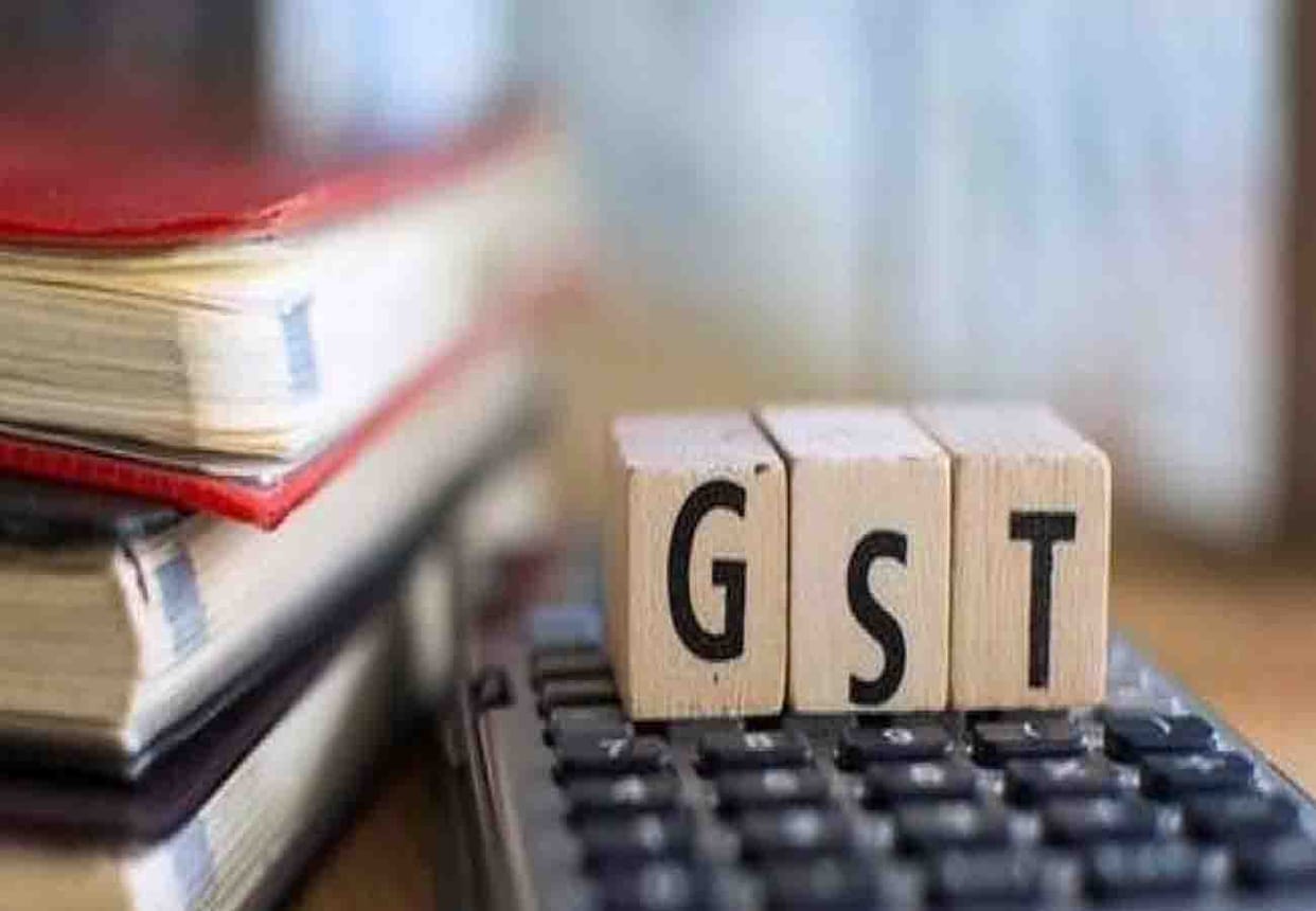 news related to GST returns and kanpur businessman