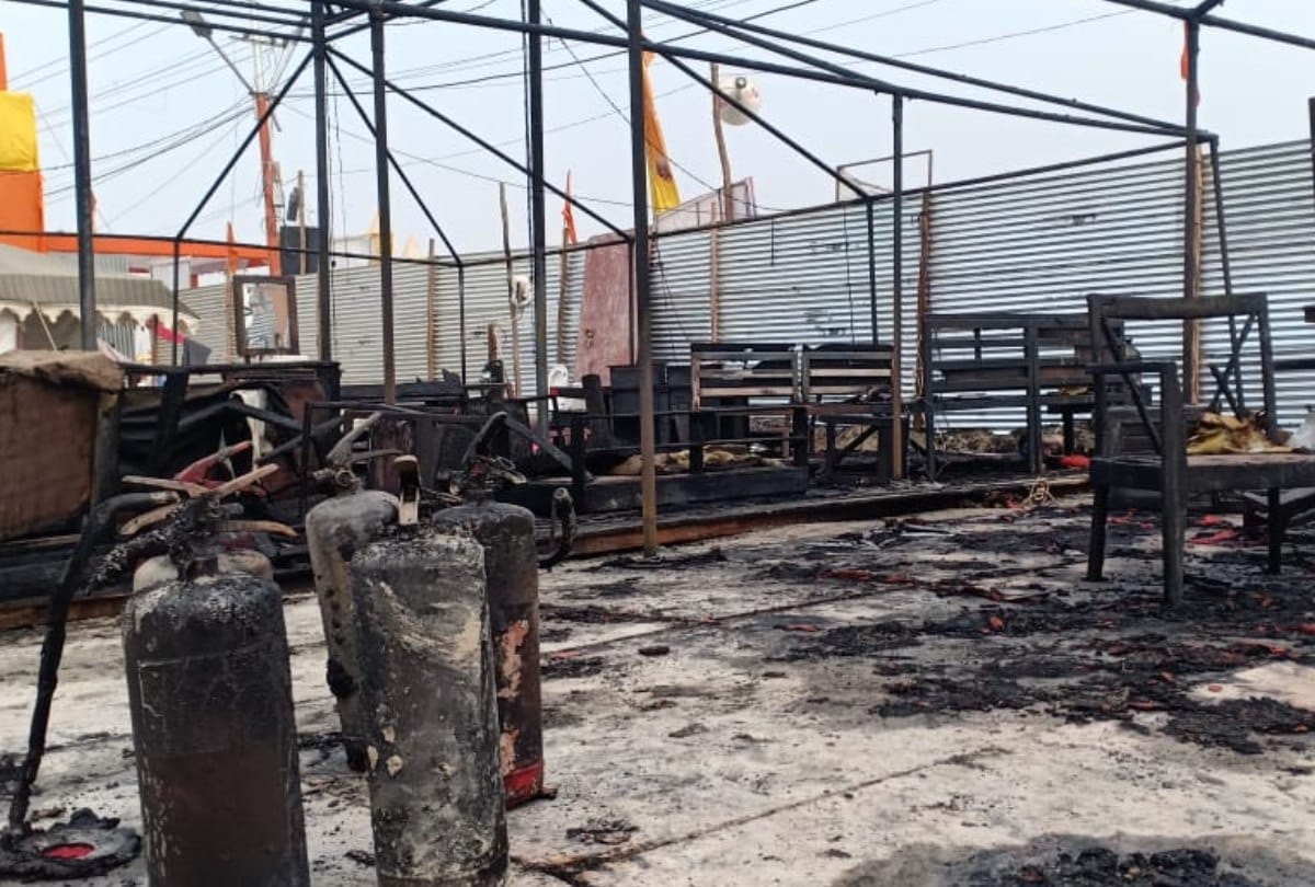 Kumbh mela 2019 CM yogi tent fire in prayagraj