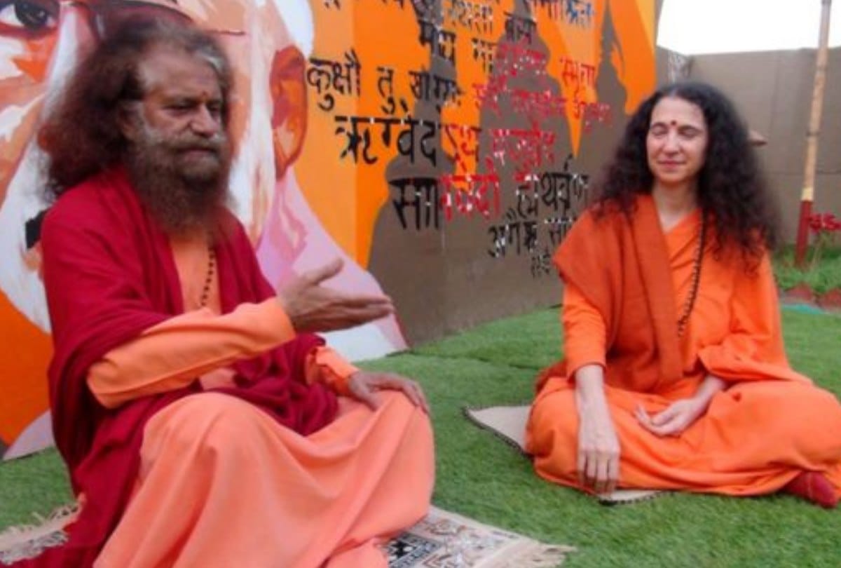 Kumbh mela 2019 why foreigner sadhu Devotees come to sangam prayagraj
