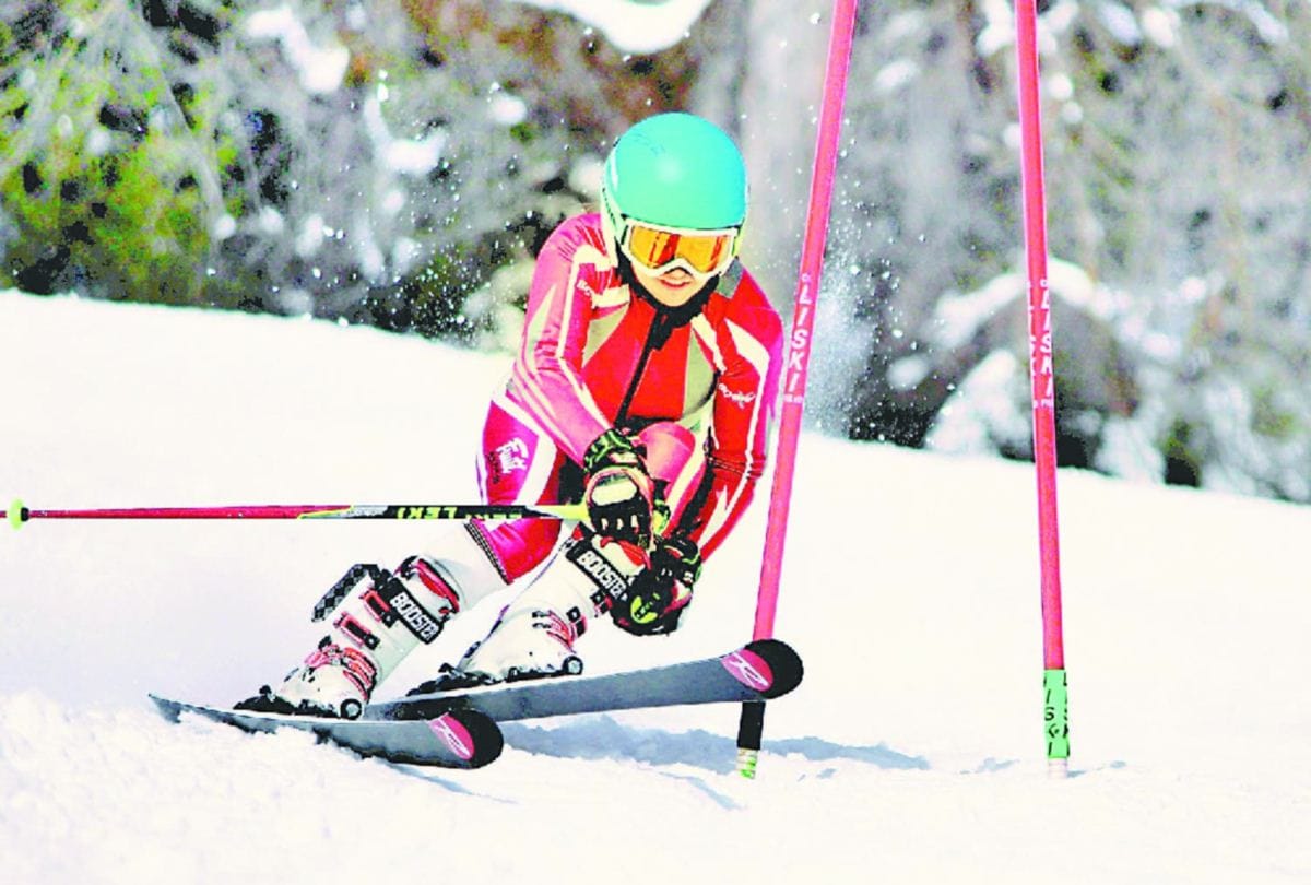 Himachal's versha won gold and sandhaya won silver in Freestyle Cross Skiing Boarding Contest
