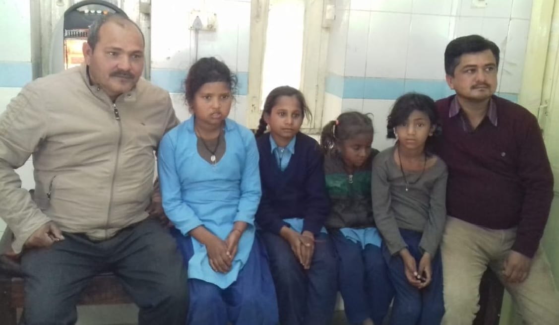Honey bee attack on students 24 hospitalized in ramnagar
