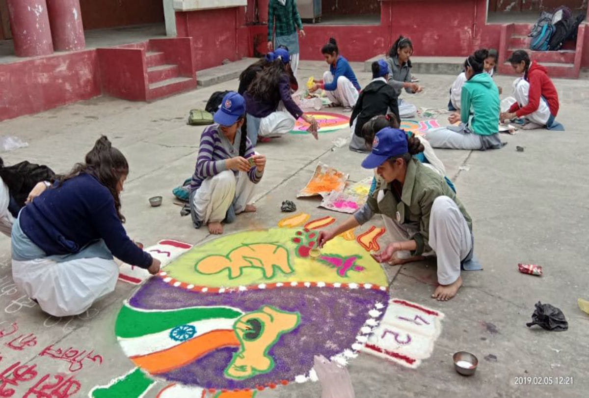 Rangoli competition held under aparajita 100 million smiles in firozabad