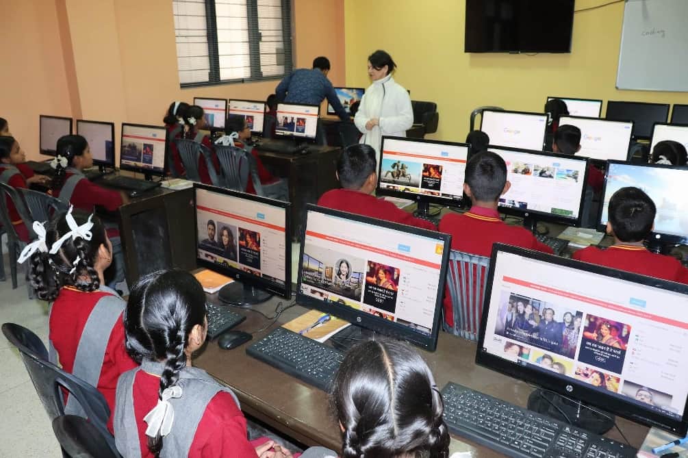 Actress preity zinta not take responsibility 34 adopted girl child from uttarakhand