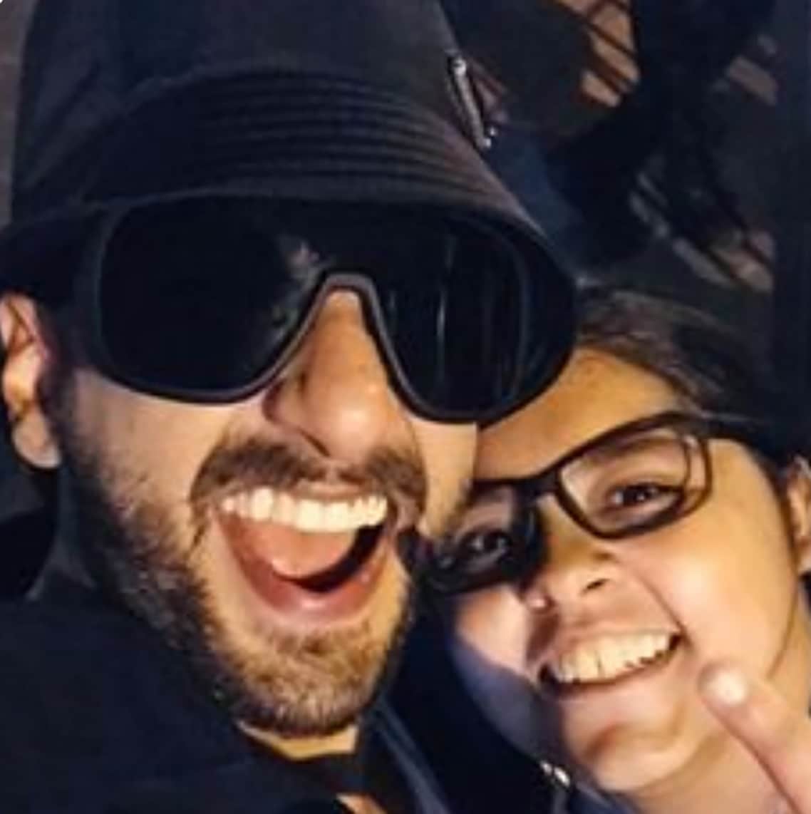 kapil sharma showed rude behaviour with fan to ask for selfie