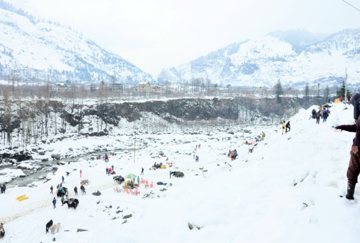 fresh snowfall recorded in himachal and heavy snowfall warning