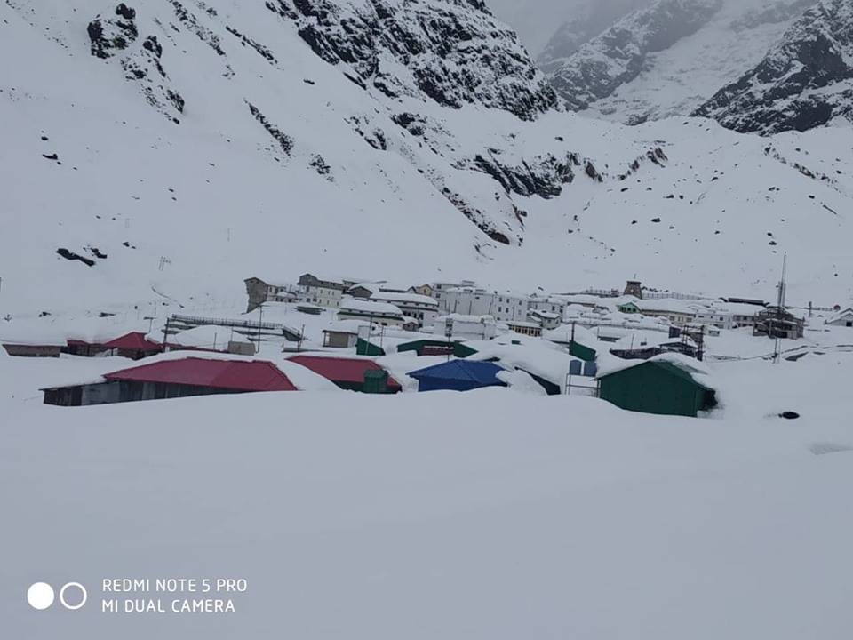 kedarnath temple half covered with snow see photos