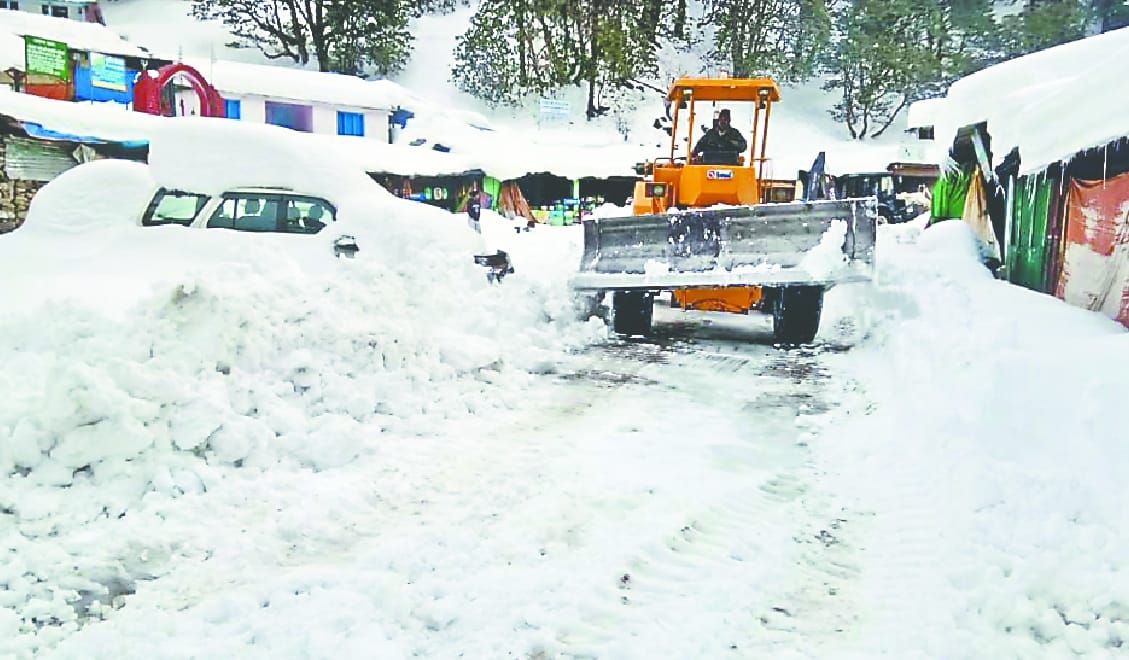 kedarnath temple half covered with snow see photos