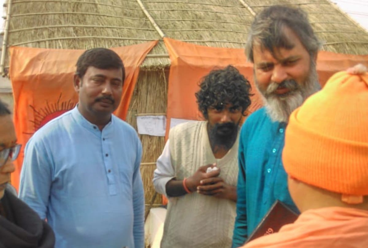 Sant Atmabodhanand on hunger strike for over 106 days in kumbh mela prayagraj