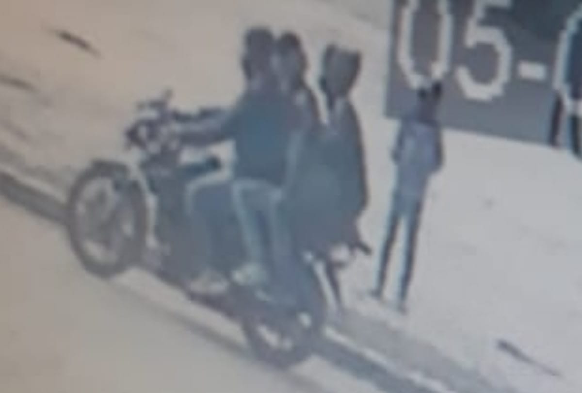 criminals looted jeweller in lucknow