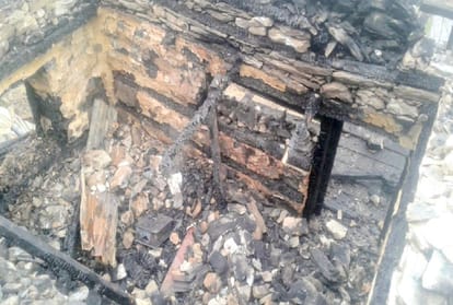 fire broke out in multi storied house in kullu himachal