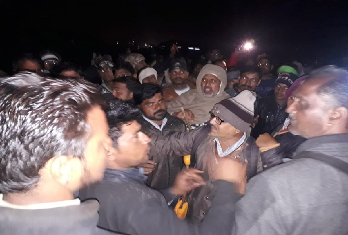 Three dead including newborn baby in road accident in hathras