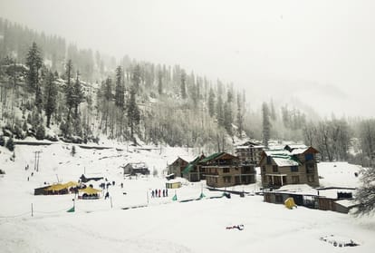 Himachal weather report Heavy snowfall alert on 7th February by Meteorological Centre Shimla