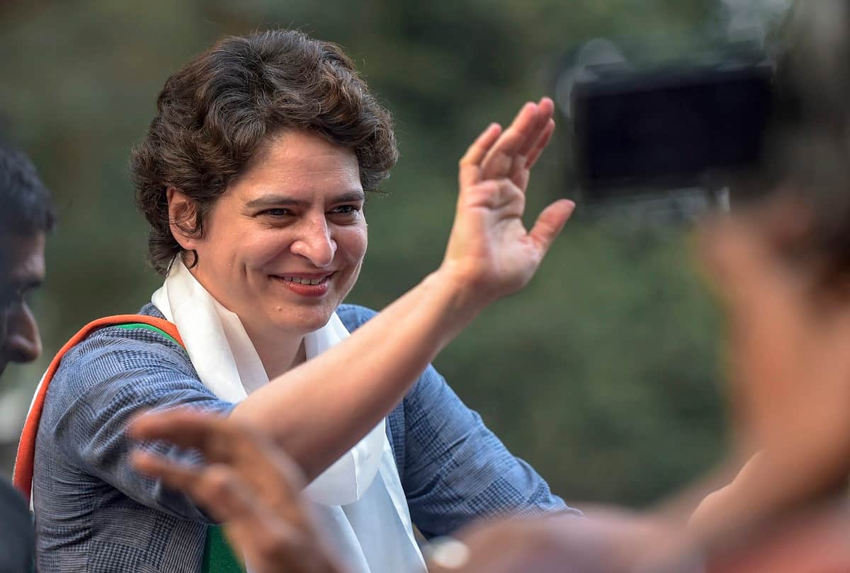 taimur ali khan compared to priyanka gandhi by bjp leader poonam mahajan