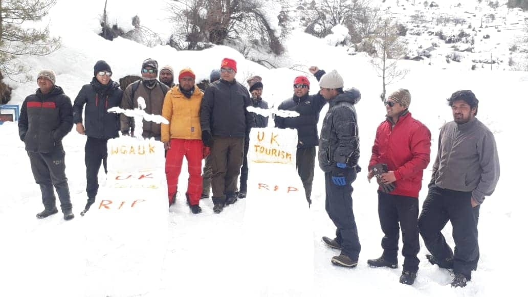 government snow Grave in auli uttarakhand