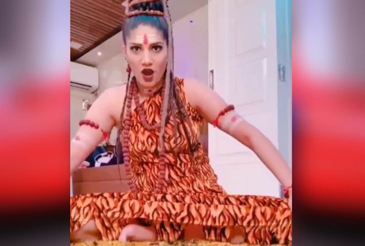 Bollywood Actress Sapna Choudhary Tik Tok Videos Viral on Social Media