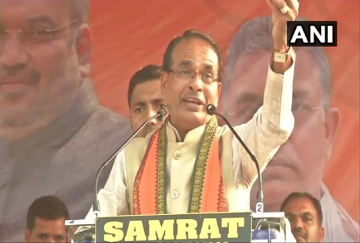 Mamata banerjee is doing everything else except running her govt said shivraj singh 
