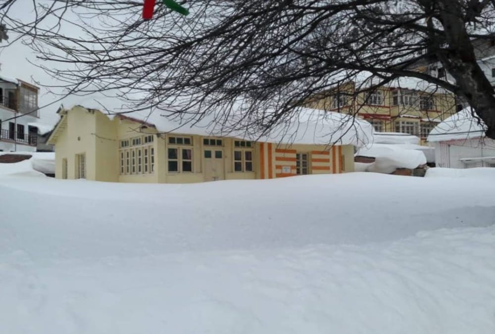 Uttarakhand covered thick blanket of snow after heavy snowfall photos