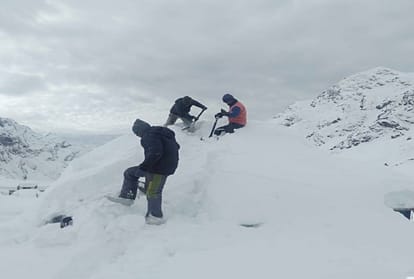 snowfall in Himachal Uttarakhand and Jammu rain in delhi ncr madhya pradesh