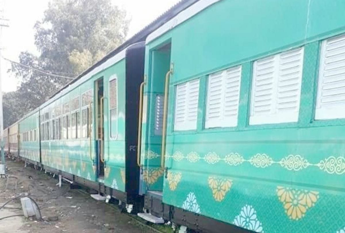 Pakistan's train prevented from entering India