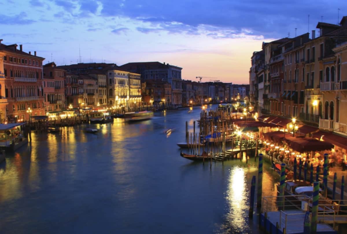 five most beautiful and romantic cities in the world