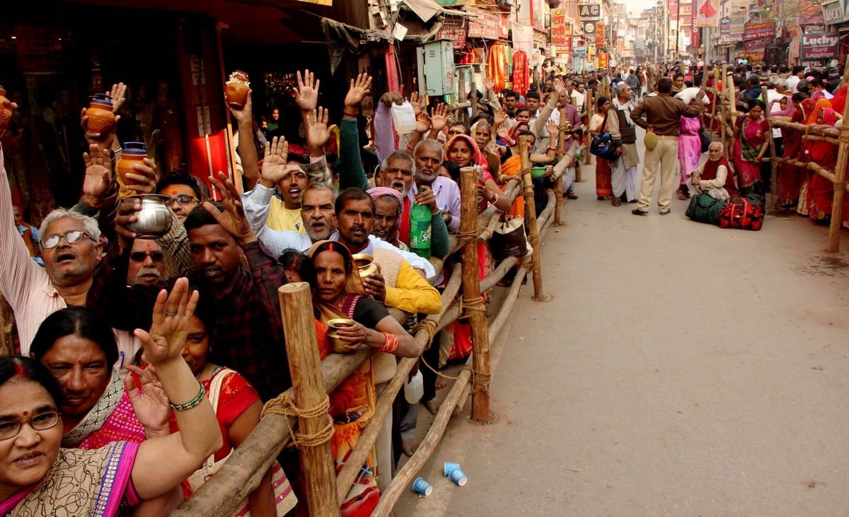 Kumbh devotee Kashi Vishwanath reached after Mauni Amavasya