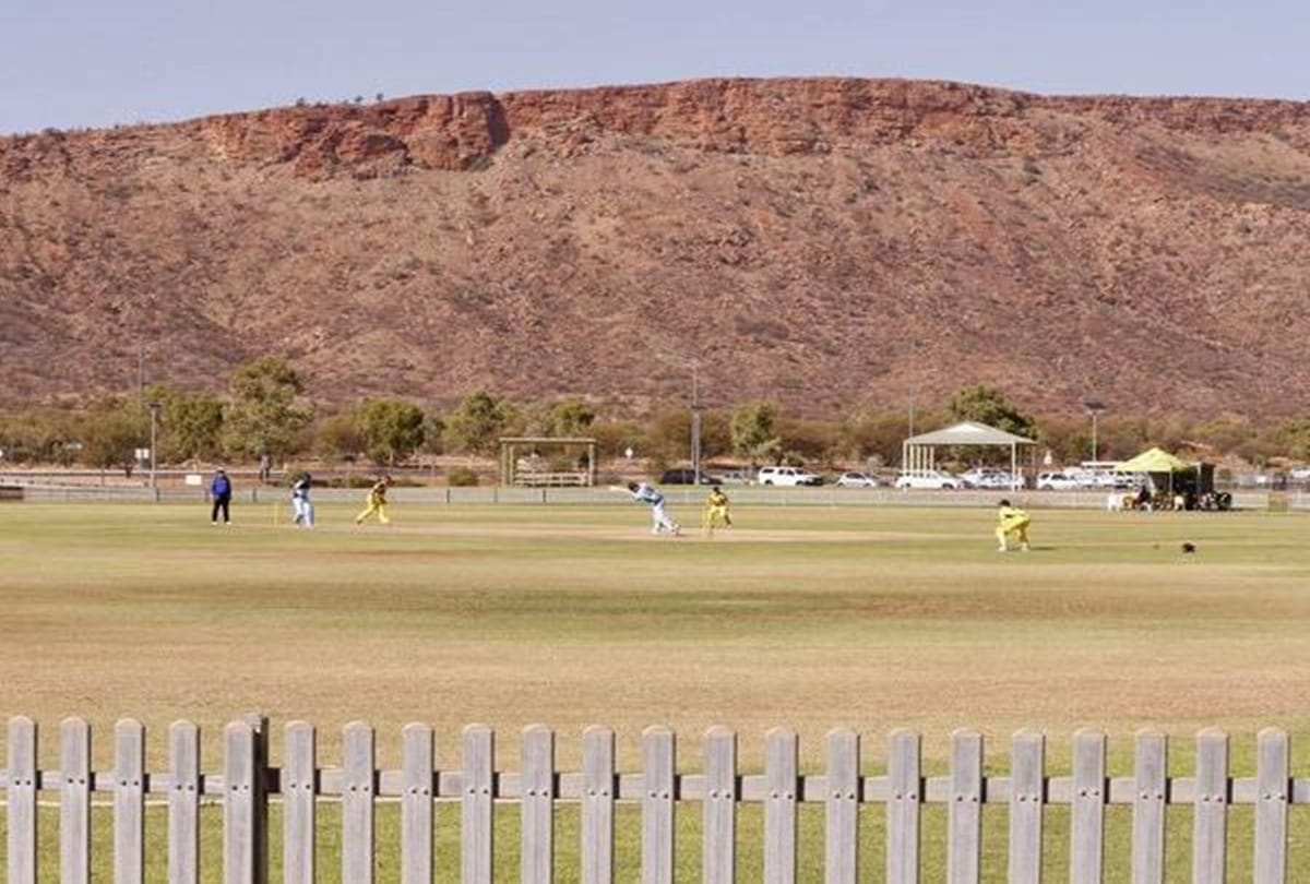 Australian cricket side all out for 10 runs as ‘Extras’ top score