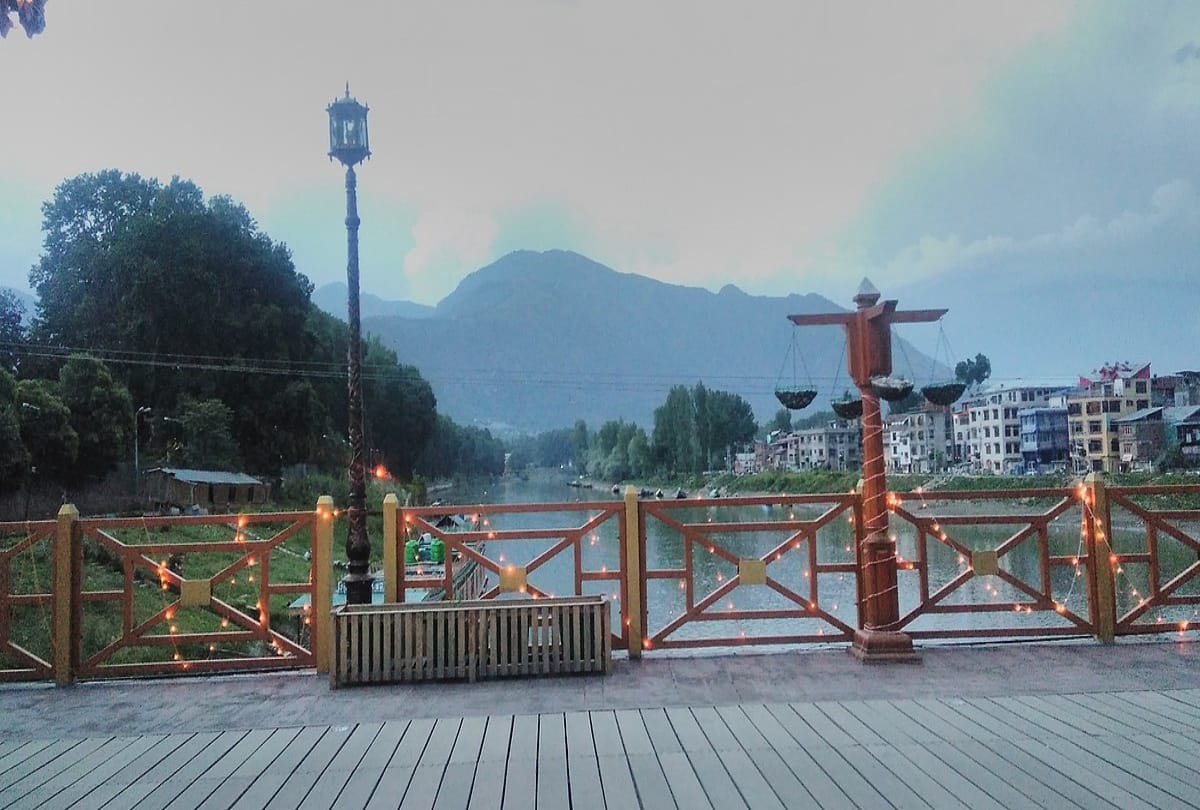 offbeat destination to visit kashmir and shrinagar