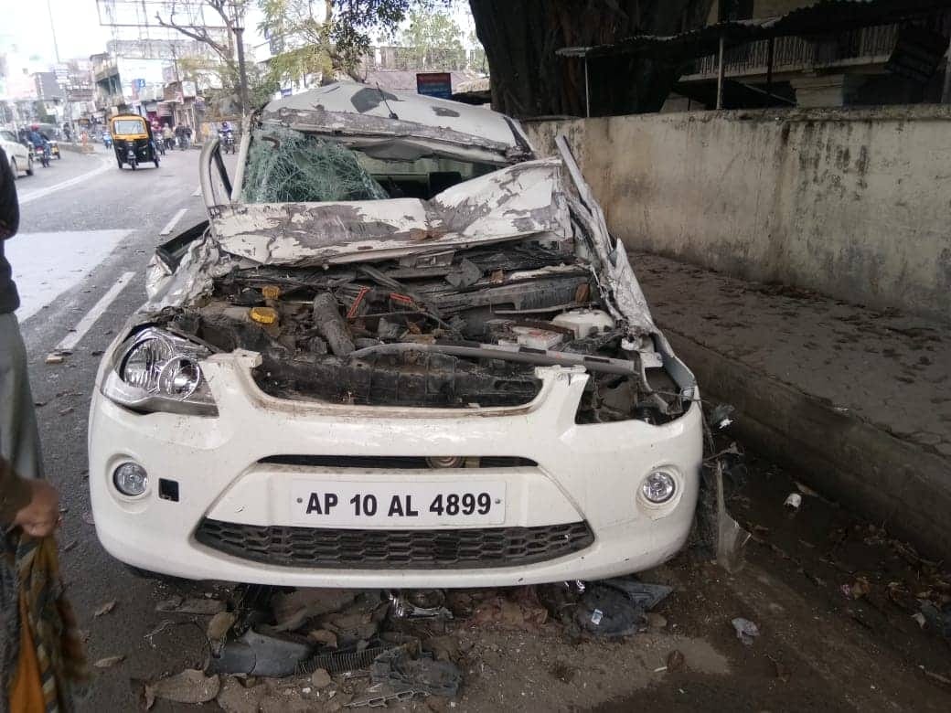 Horrible car and bus accident only son dead in haldwani photos
