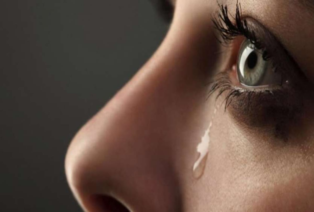 why and how do tears come from our eyes