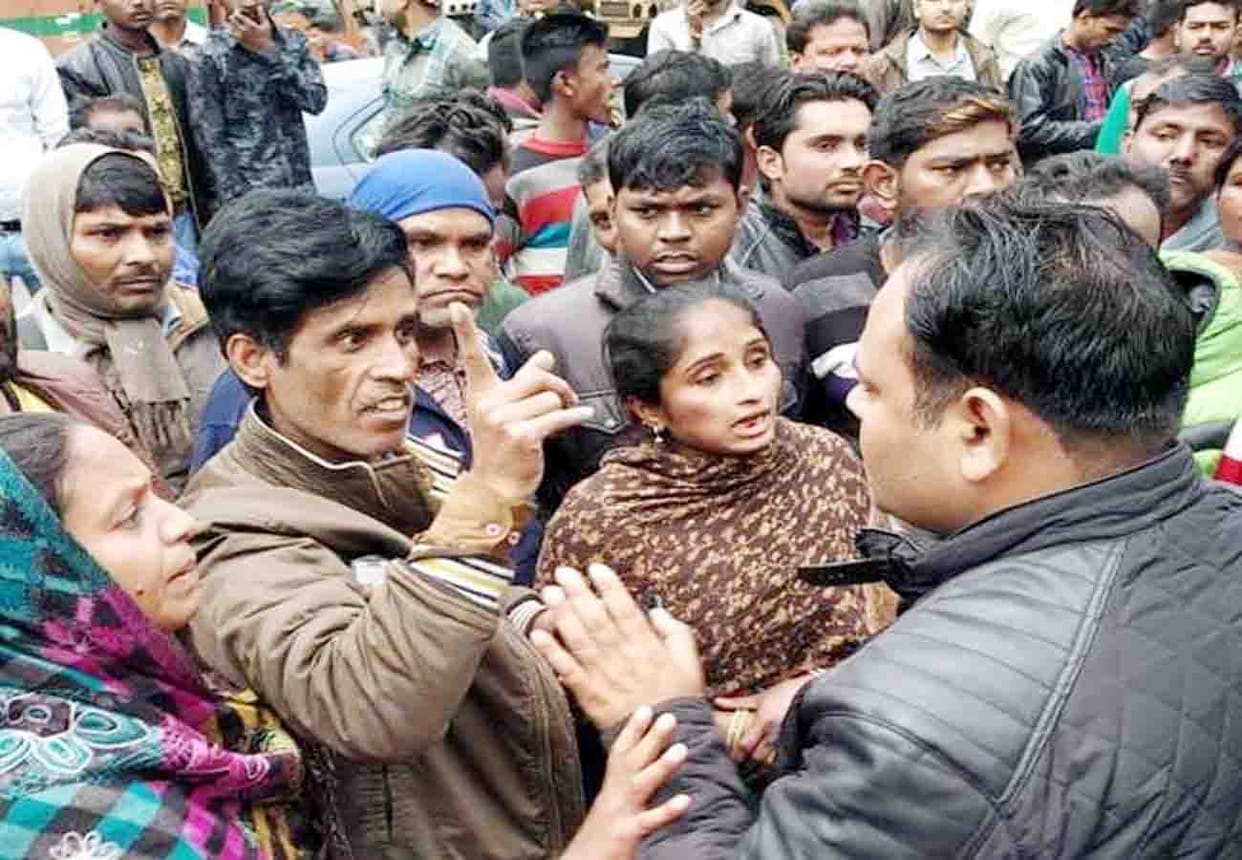 bus crushed two boys in kanpur