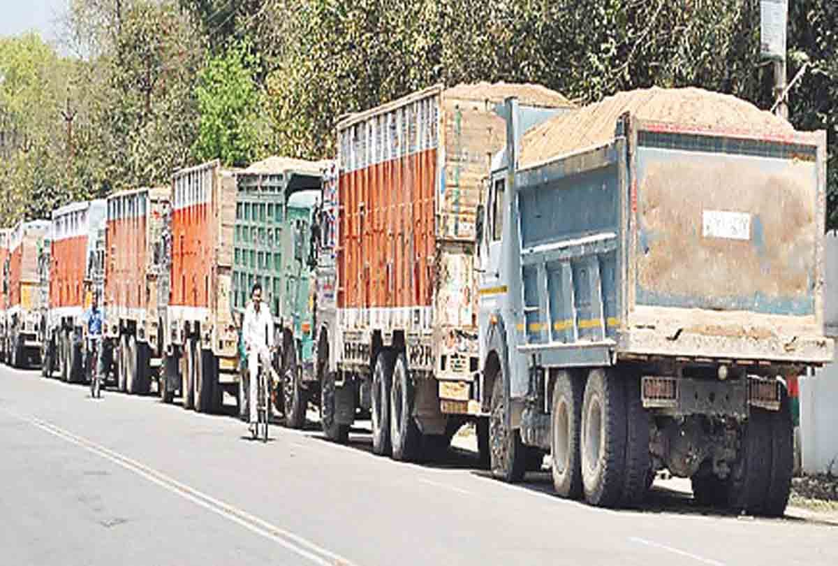 bjp leader talk about illegal mining in up