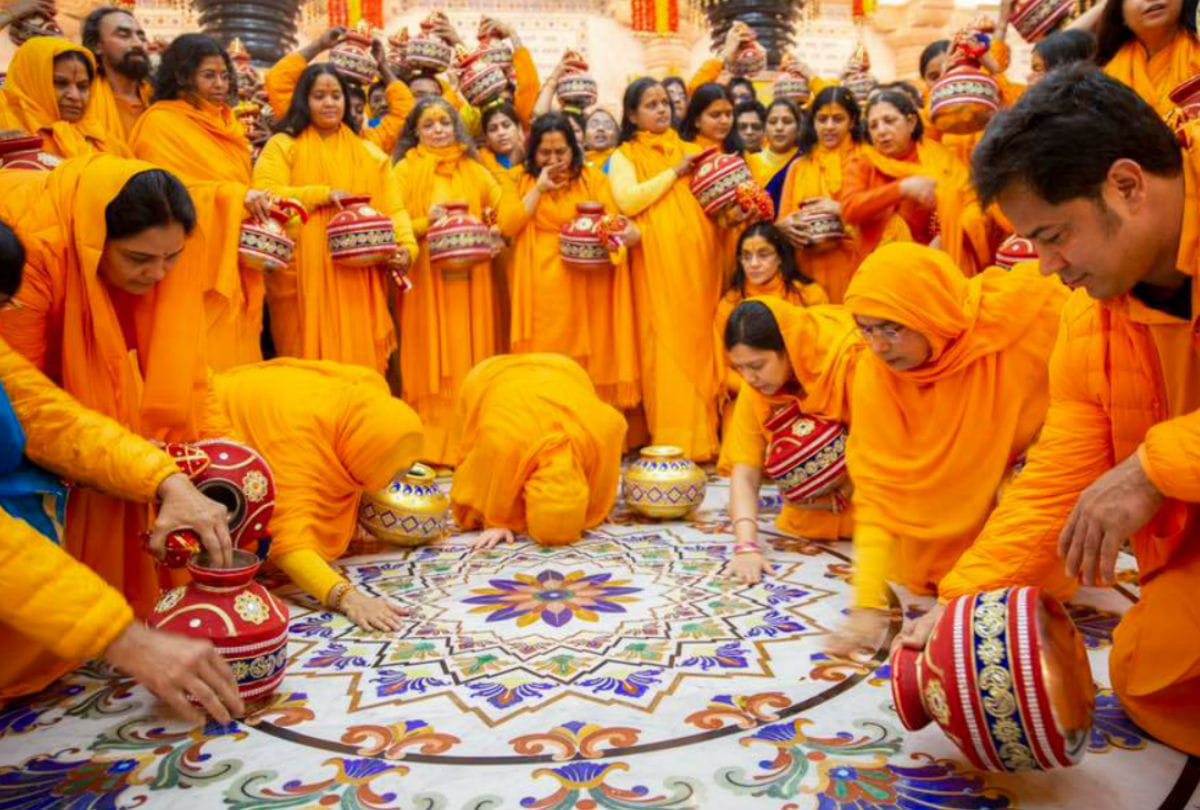 kirti mandir barsana kalash yatra