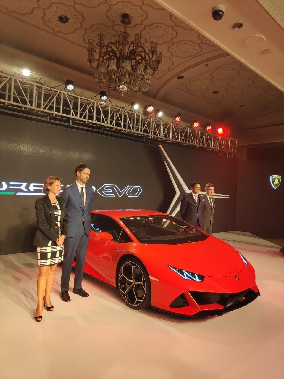 Lamborghini  new huracan beautiful images are here