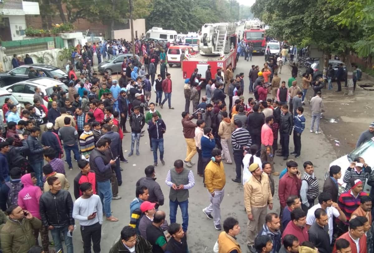 fire breaks out in metro heart hospital noida see rescue operation in photos