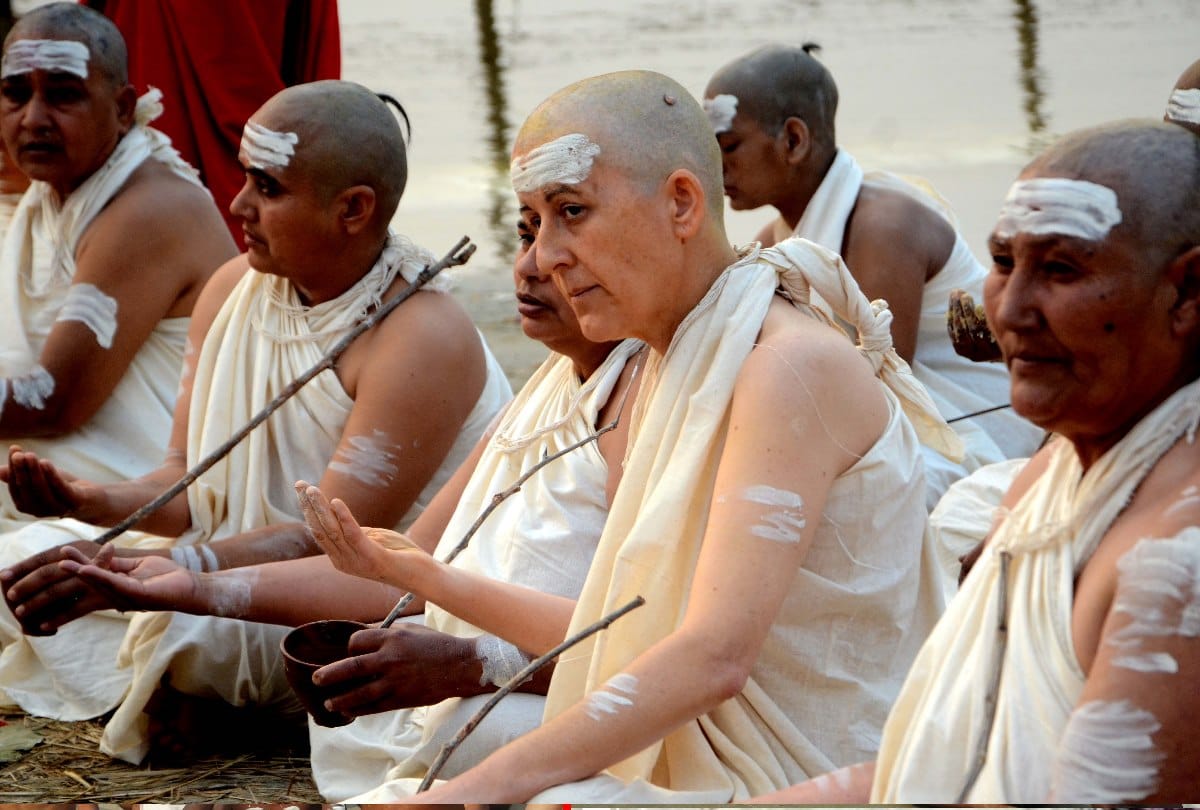One thousand People Made Naga Sadhu Including 100 Sadhvi in Kumbh Mela Prayagraj