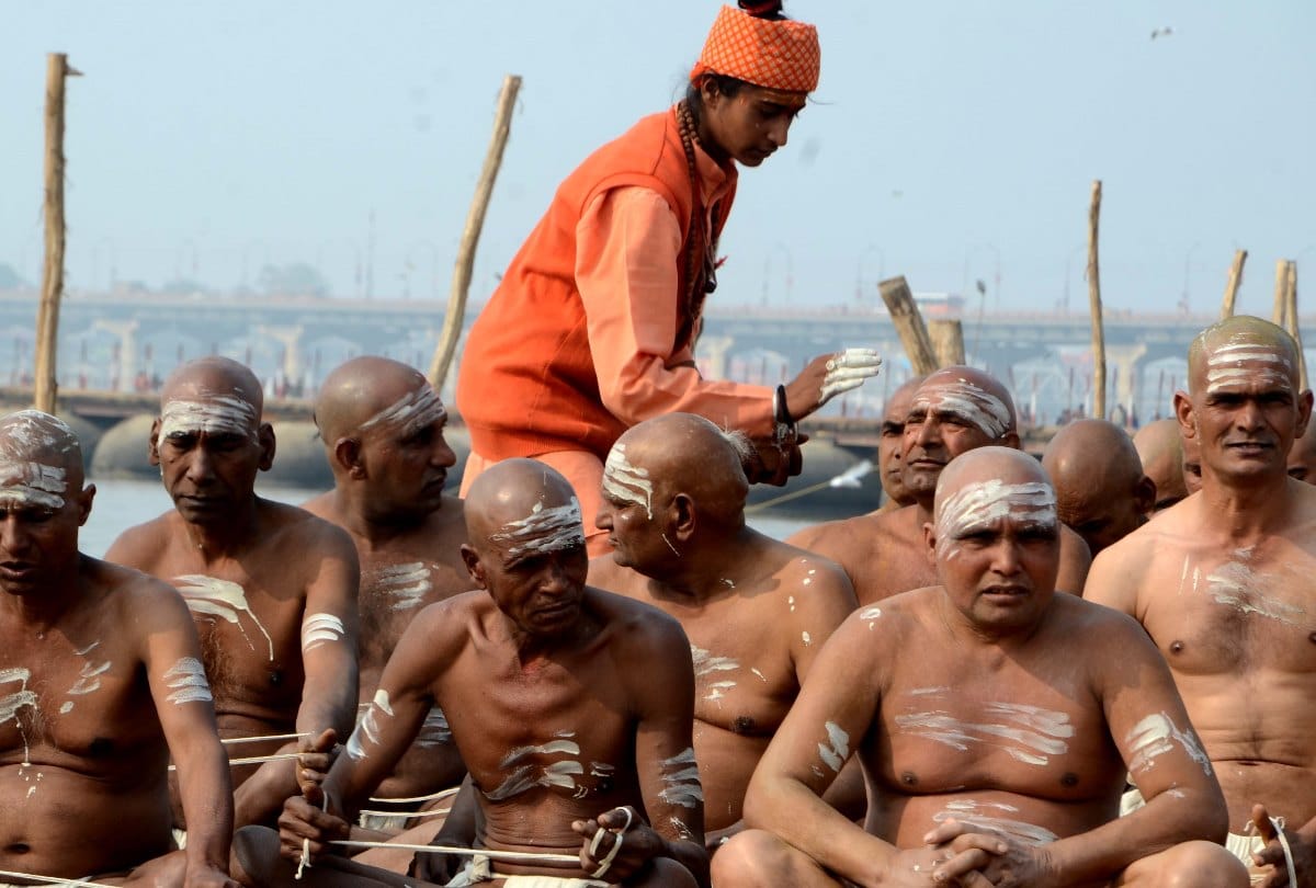 kumbh 2019: listening to pes mantra completed sanyas process