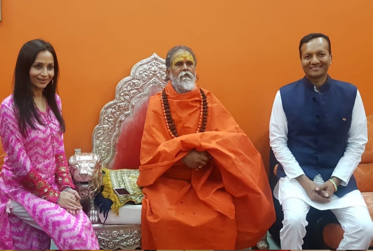 Kumbh Mela: Business icon naveen jindal holy dip in sangam with family