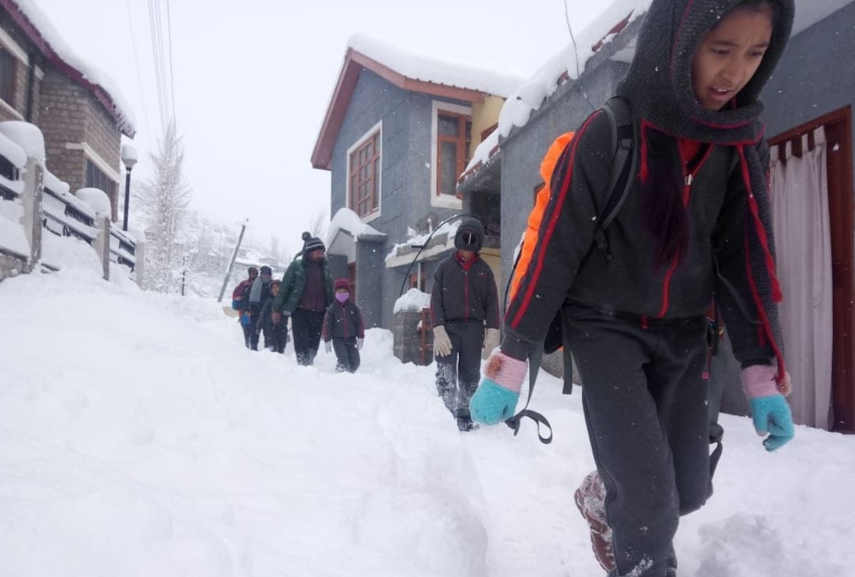 heavy snowfall in himachal pradesh lahaul spiti chamba kullu shimla