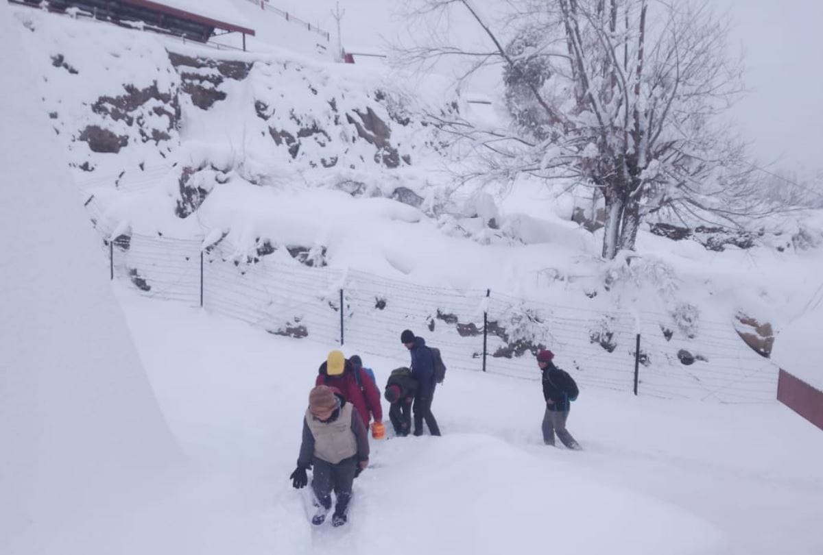 heavy snowfall in himachal pradesh lahaul spiti chamba kullu shimla