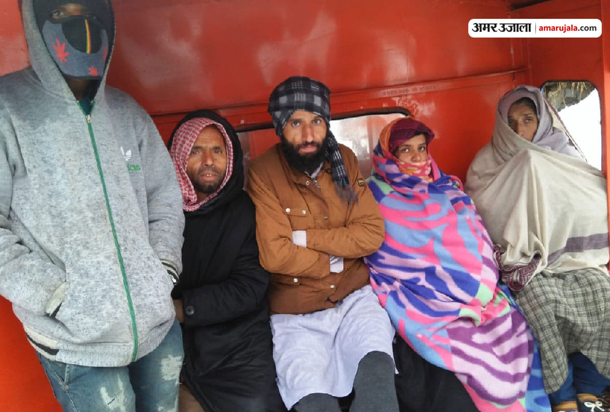 pregnant women reach hospital after labour pain in snow cleaner machine in poonch jammu kashmir