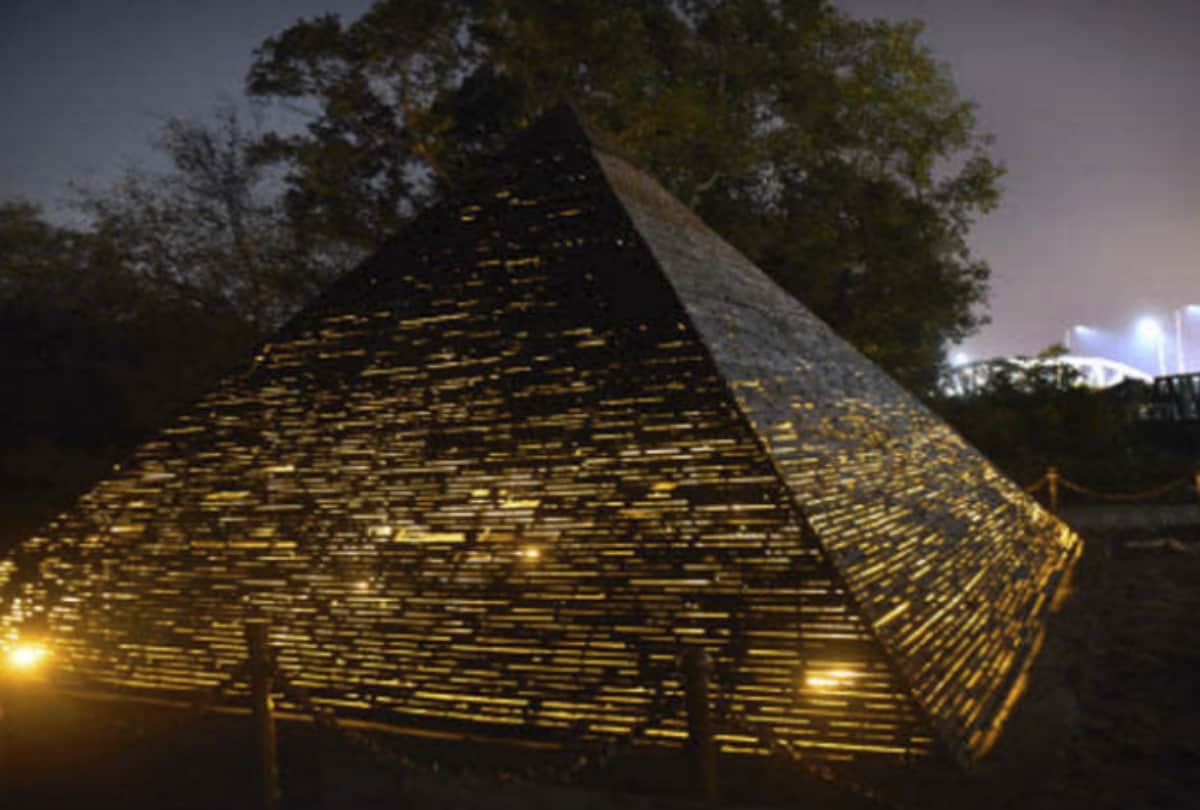 seven wonder of worlds replicas in delhi