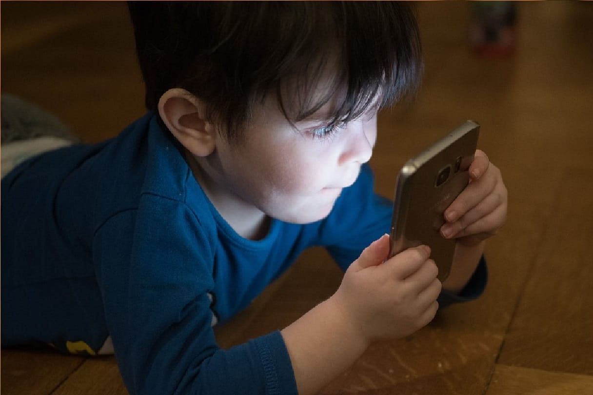 How do you raise a child without phones