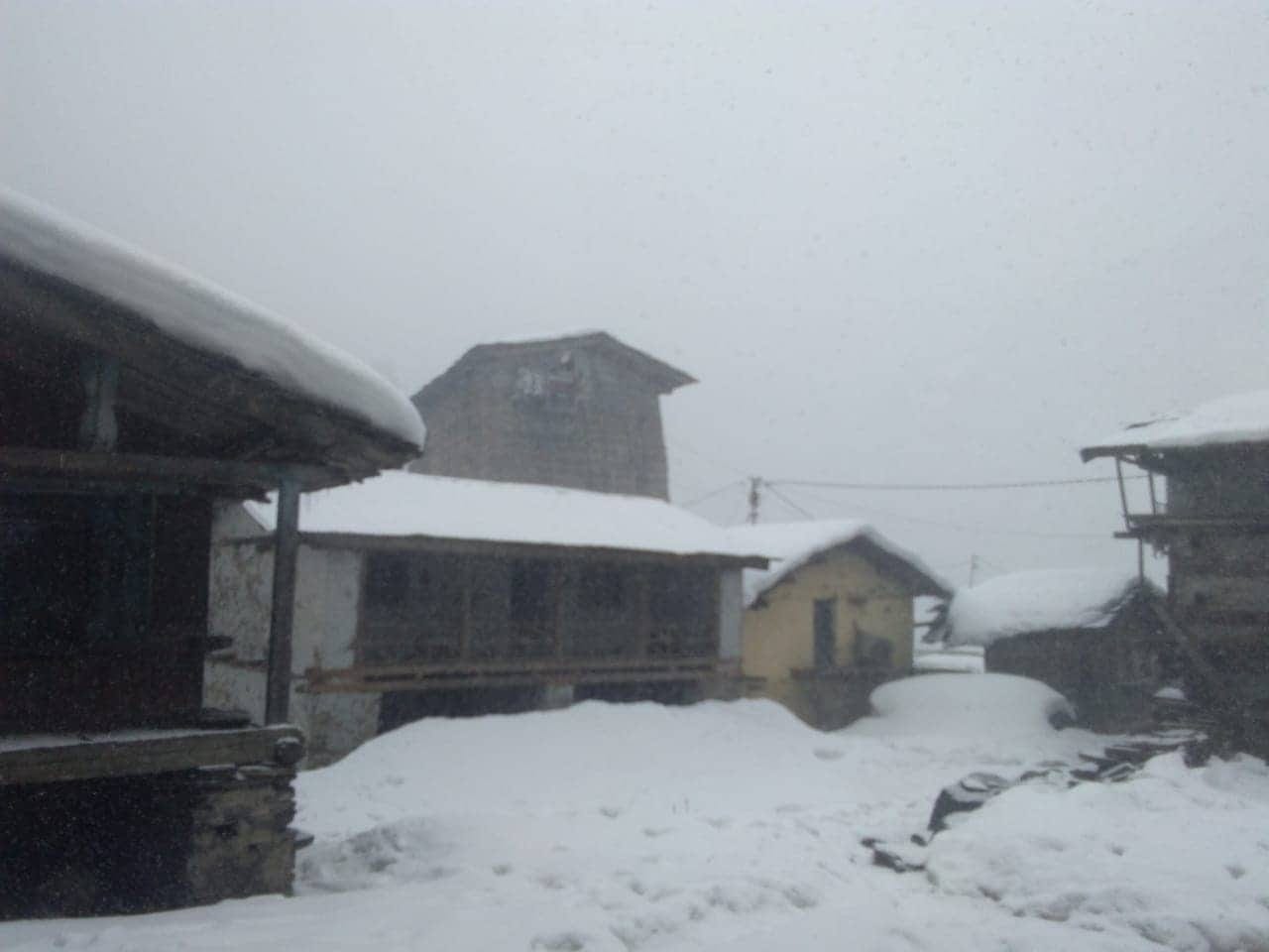weather red alert in uttarakhand for next 24 hours snowfall photos