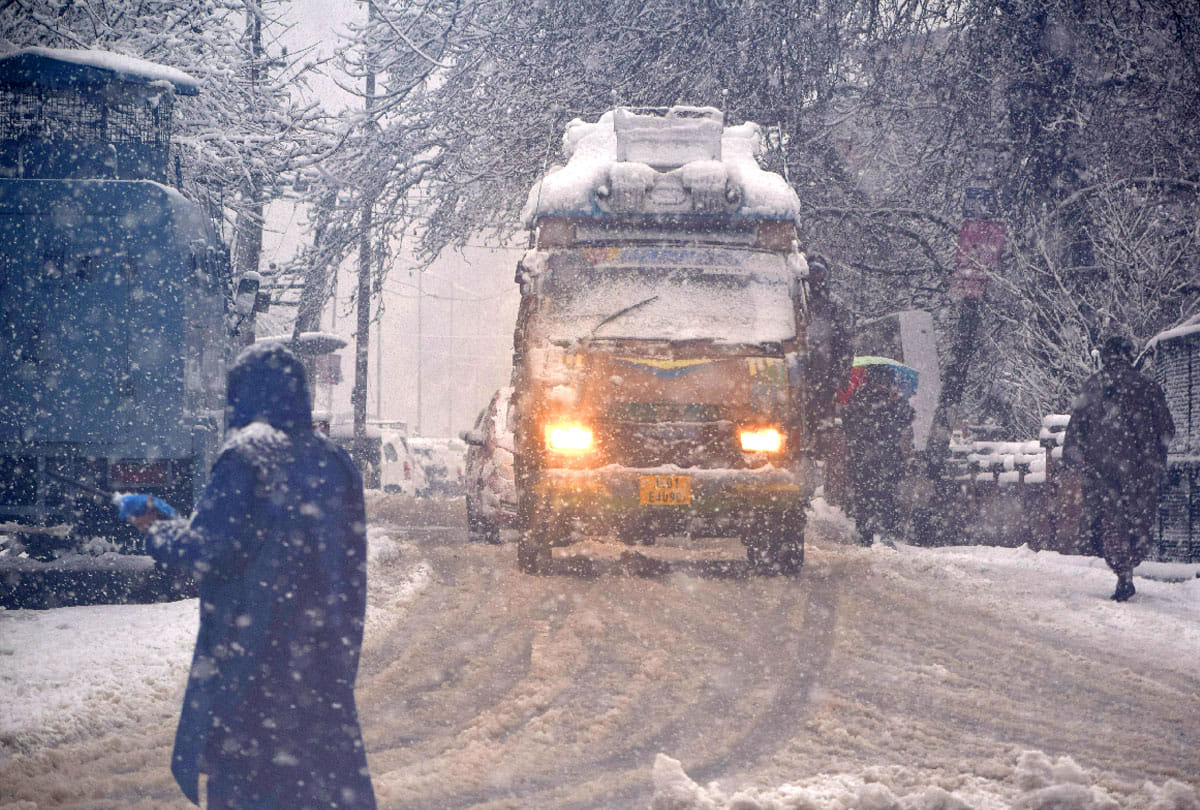 weather changed in jammu kashmir, hot, rain, hail stone and snowfall together in state