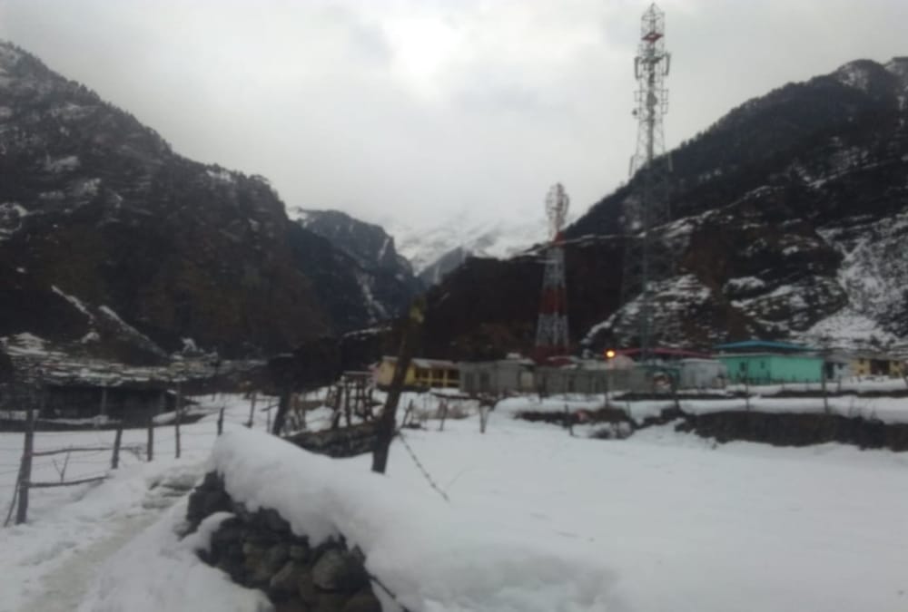 Bad weather condition rainfall hailstorm and snowfall photos uttarakhand