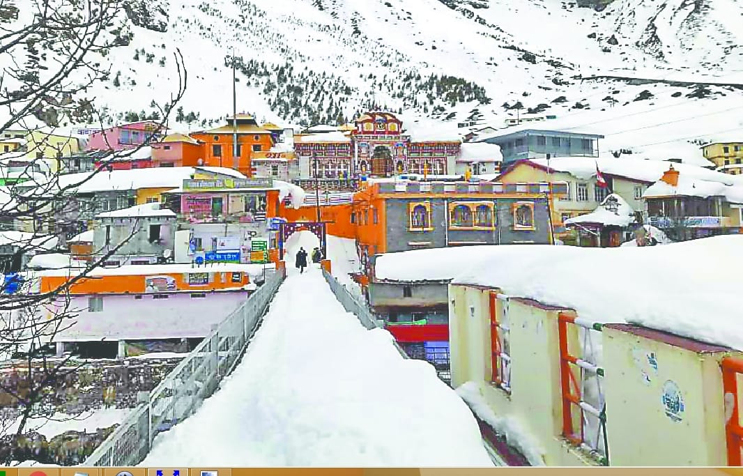 Bad weather condition rainfall hailstorm and snowfall photos uttarakhand
