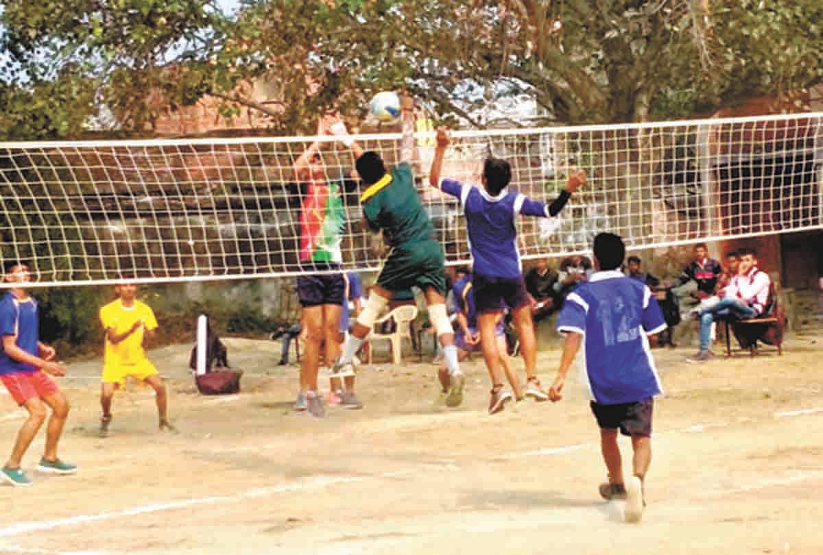 Awarded Shield to MDPG College Players